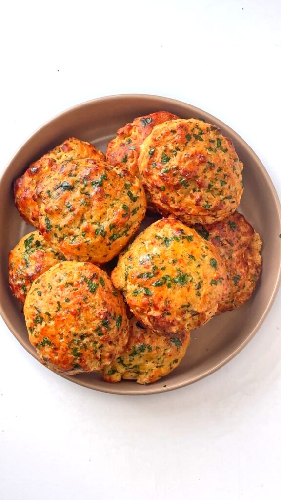 Cheddar Bay Biscuits